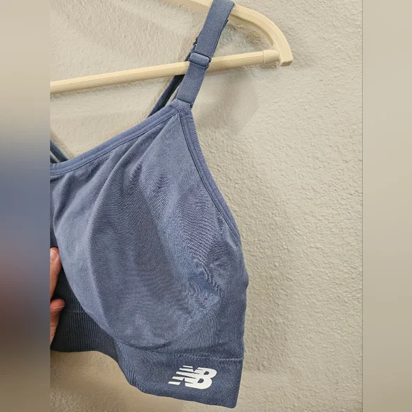 New Balance sportsbras XL- lot of 2 - Picture 8 of 8